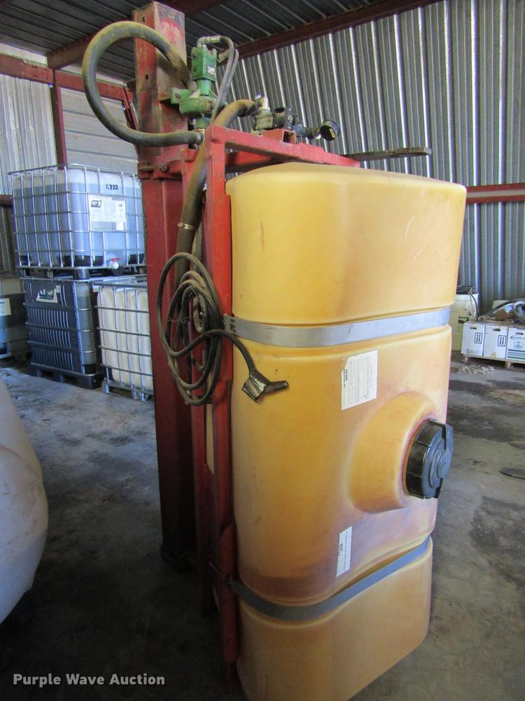 image for item DE6637 (2) Wylie saddle tanks
