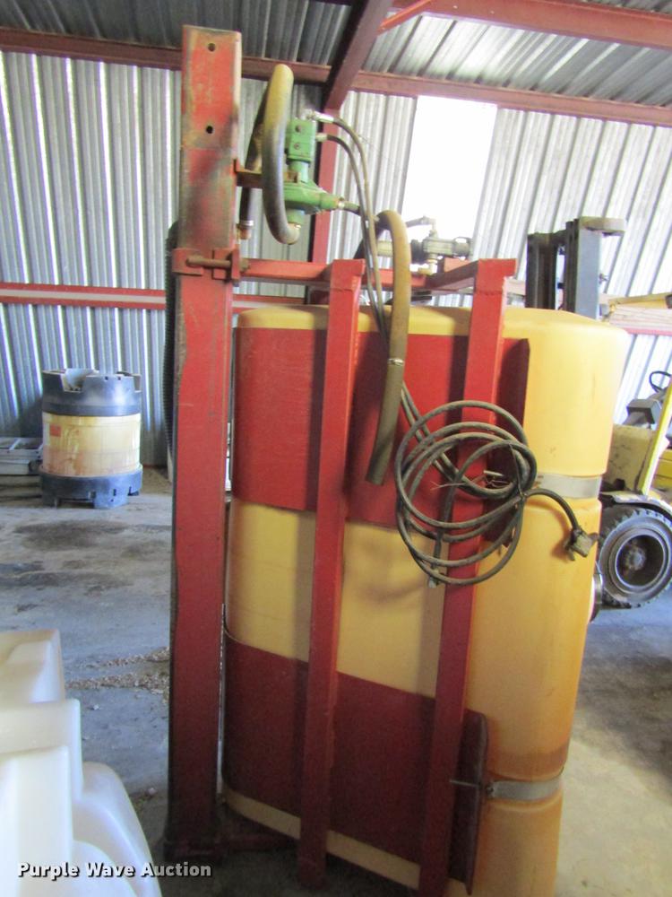 image for item DE6637 (2) Wylie saddle tanks