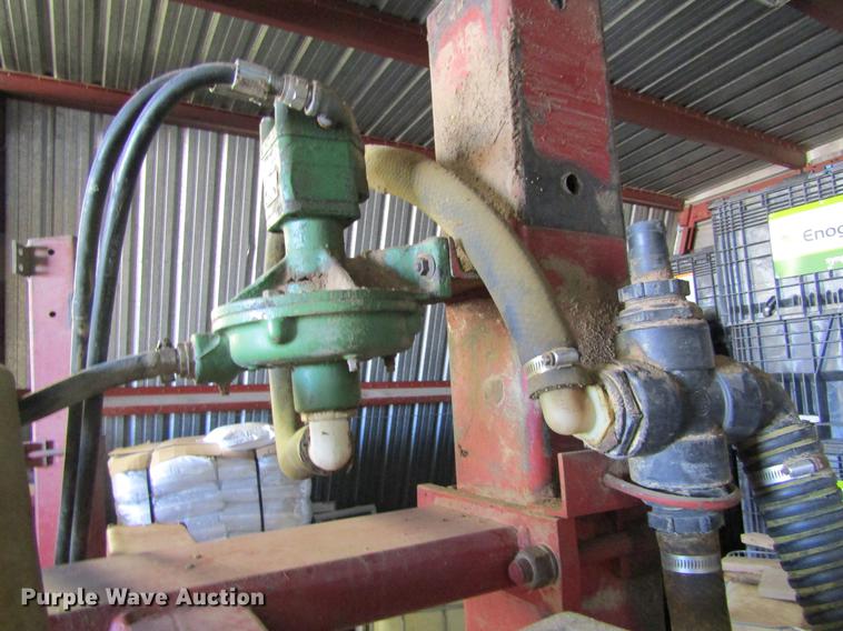 image for item DE6637 (2) Wylie saddle tanks