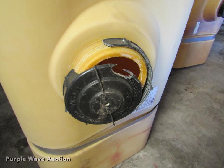 image for item DE6637 (2) Wylie saddle tanks