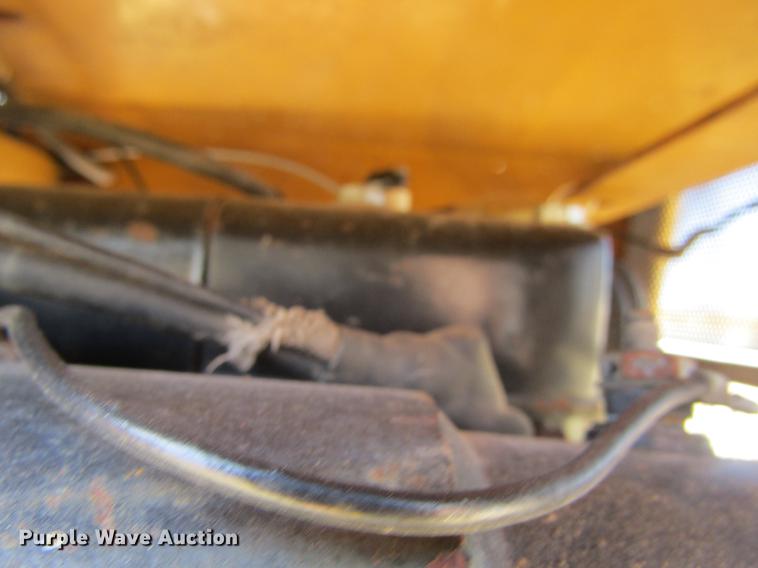 image for item DE6651 Allis Chalmers B110 tractor