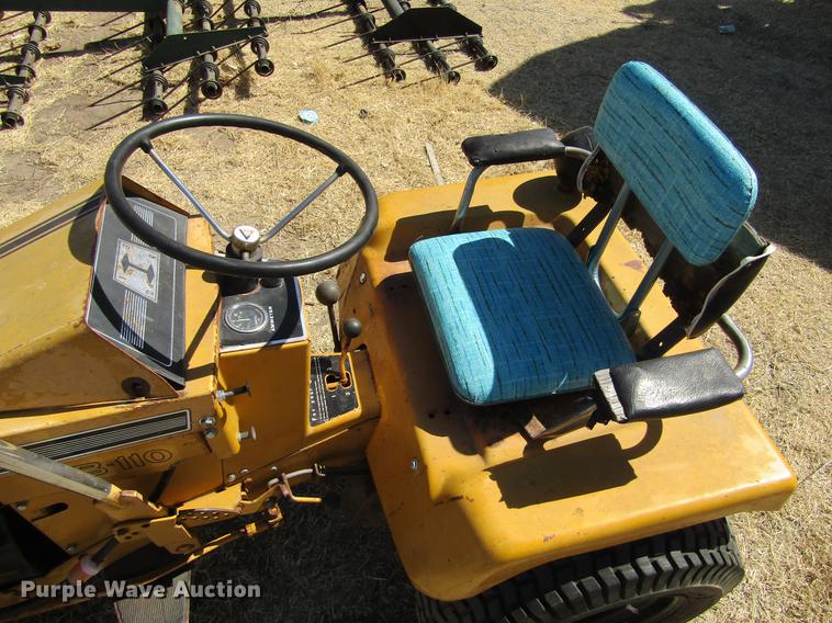 image for item DE6651 Allis Chalmers B110 tractor