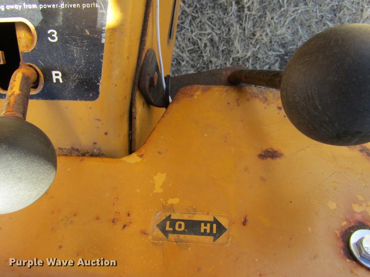 image for item DE6651 Allis Chalmers B110 tractor