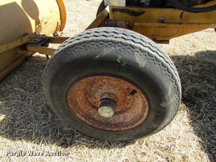 image for item DE6651 Allis Chalmers B110 tractor