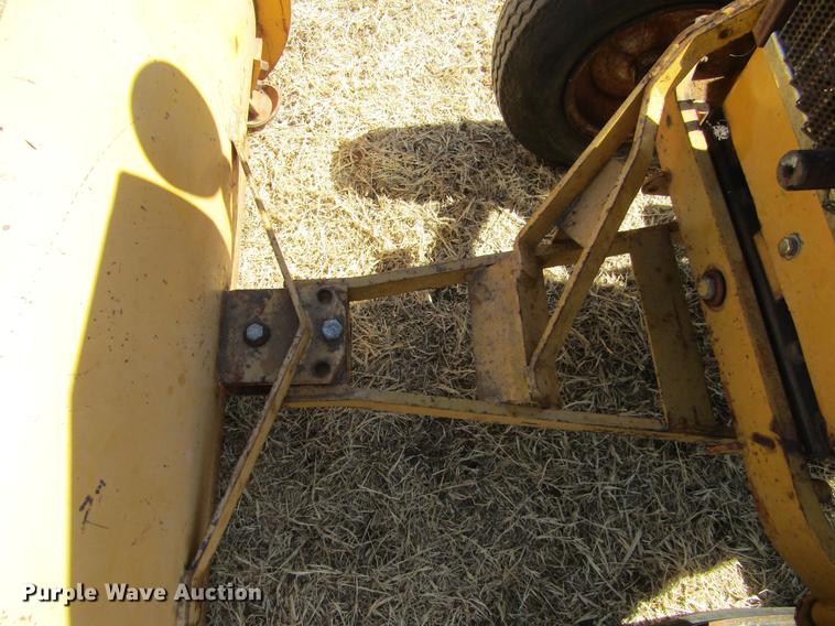 image for item DE6651 Allis Chalmers B110 tractor