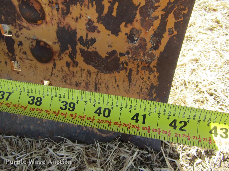 image for item DE6651 Allis Chalmers B110 tractor