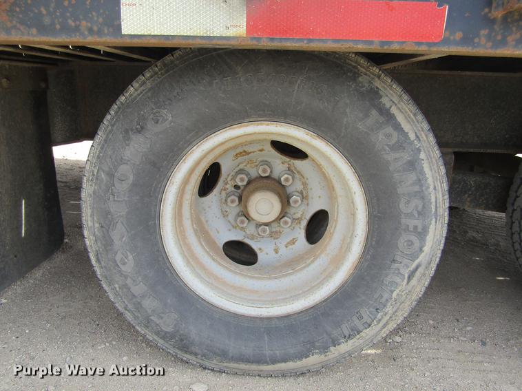 image for item DE6654 2006 Belshe equipment trailer