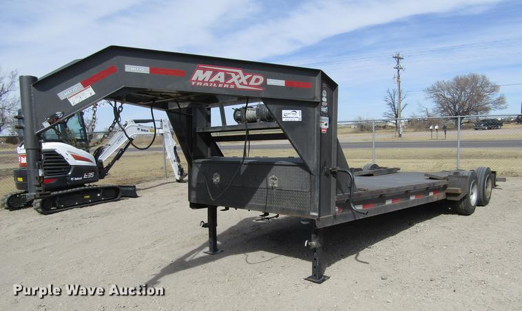 image for item DE6655 2016 Maxey A826 Drop-N-Load car trailer