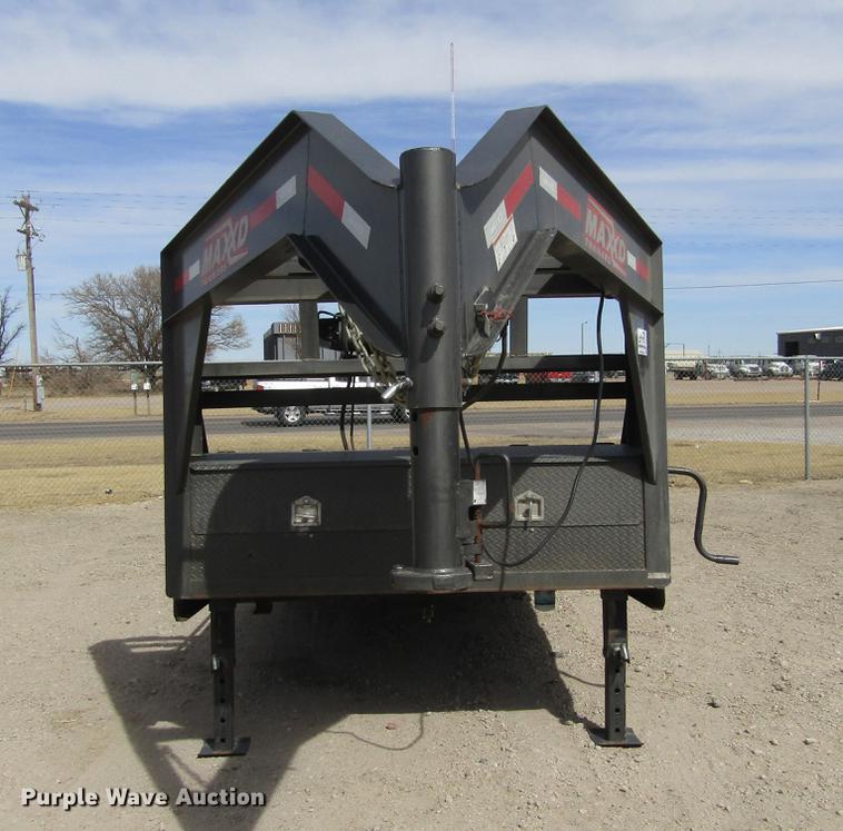 image for item DE6655 2016 Maxey A826 Drop-N-Load car trailer