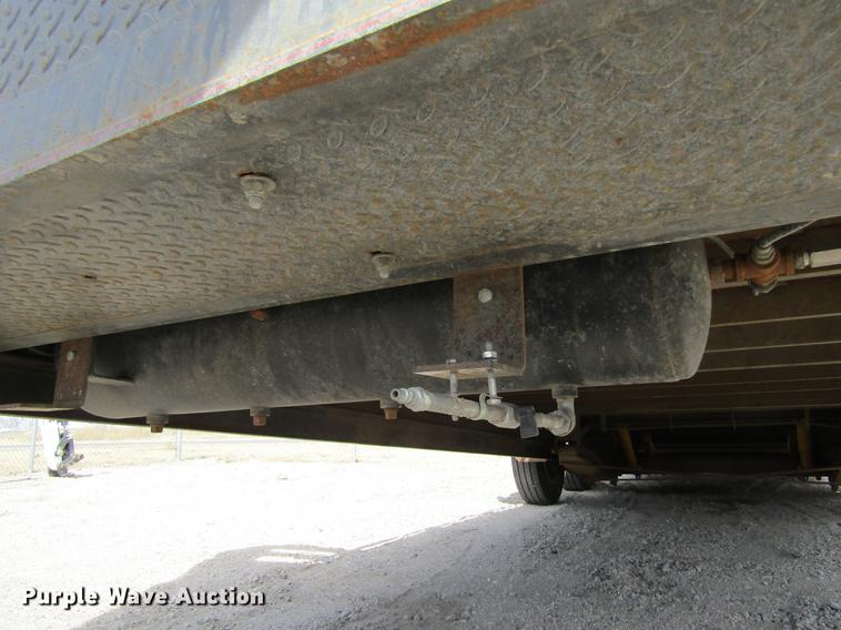 image for item DE6655 2016 Maxey A826 Drop-N-Load car trailer