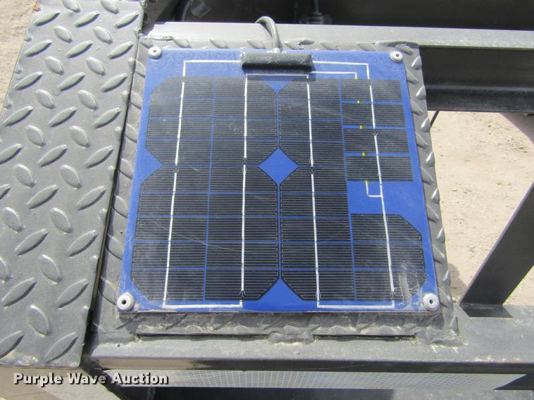 image for item DE6655 2016 Maxey A826 Drop-N-Load car trailer