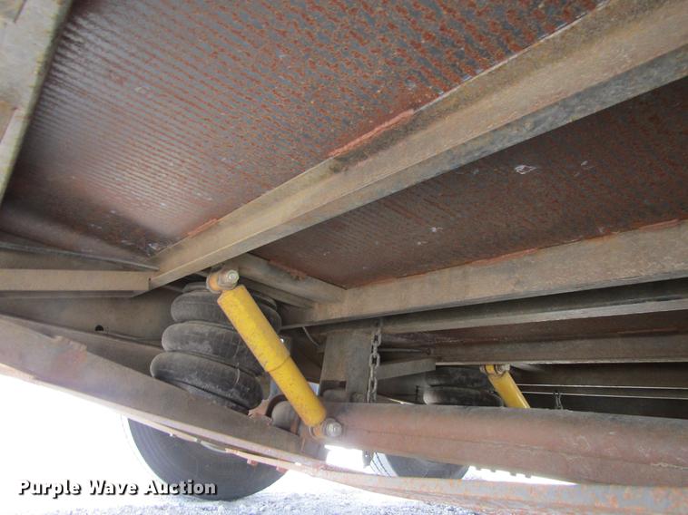 image for item DE6655 2016 Maxey A826 Drop-N-Load car trailer