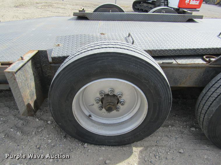 image for item DE6655 2016 Maxey A826 Drop-N-Load car trailer