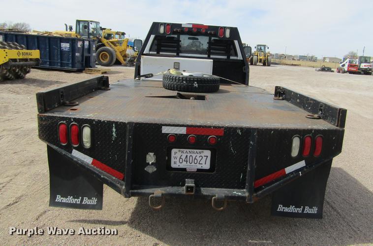 image for item DE6656 2008 Dodge Ram 5500HD SLT Quad Cab flatbed pickup truck