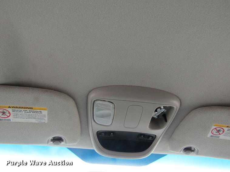 image for item DE6656 2008 Dodge Ram 5500HD SLT Quad Cab flatbed pickup truck