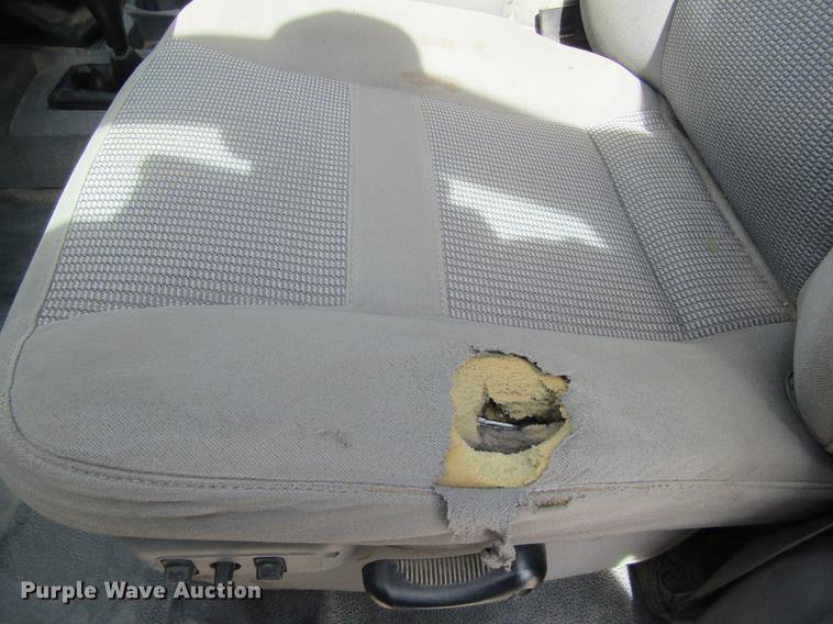 image for item DE6656 2008 Dodge Ram 5500HD SLT Quad Cab flatbed pickup truck