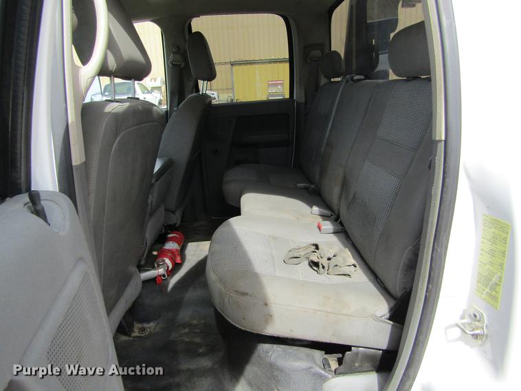 image for item DE6656 2008 Dodge Ram 5500HD SLT Quad Cab flatbed pickup truck