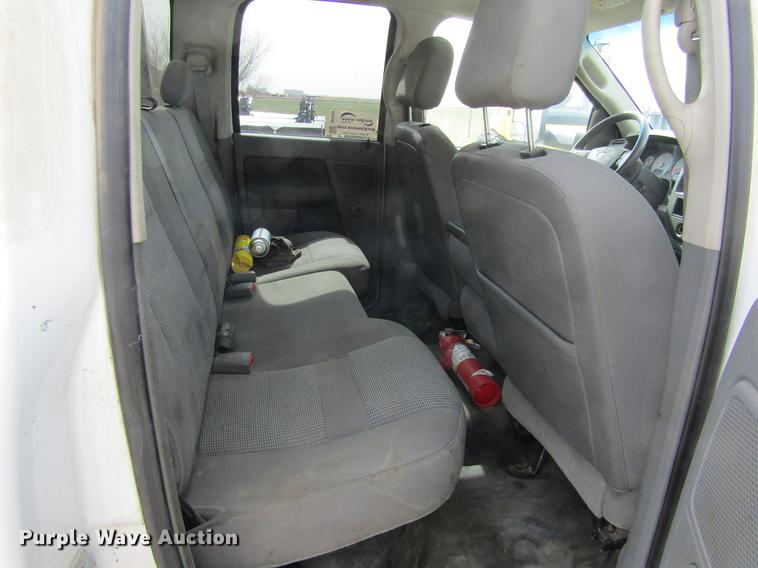 image for item DE6656 2008 Dodge Ram 5500HD SLT Quad Cab flatbed pickup truck