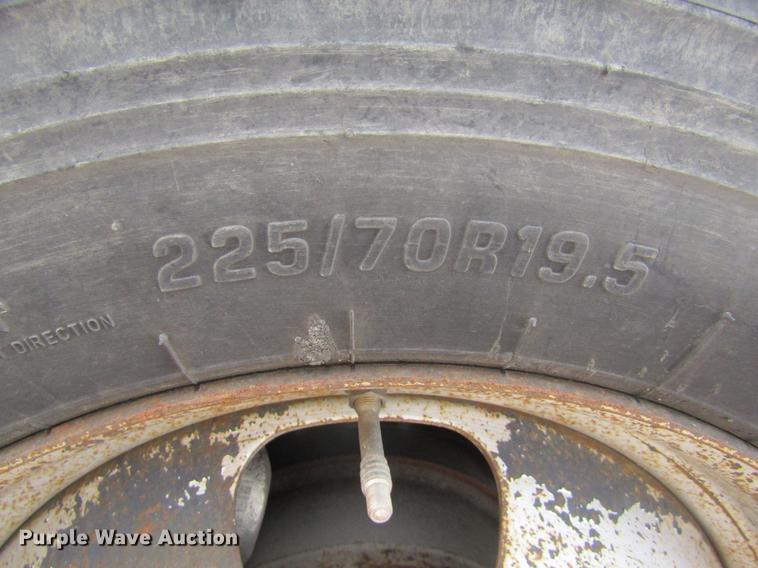 image for item DE6656 2008 Dodge Ram 5500HD SLT Quad Cab flatbed pickup truck