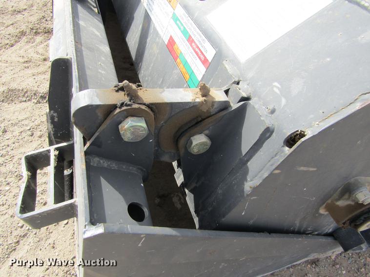 image for item DE6657 2013 Bobcat LR6B landscape rake