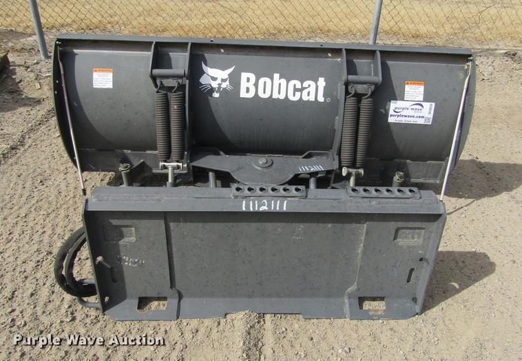 image for item DE6658 2015 Bobcat snow blade