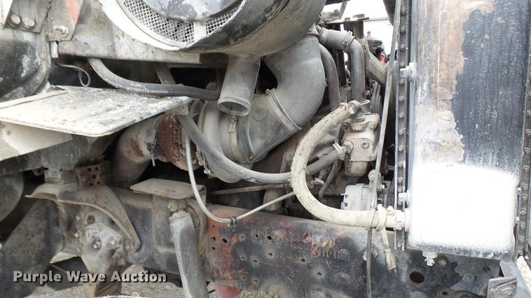 image for item DP9574 1975 Ford 900 grain truck