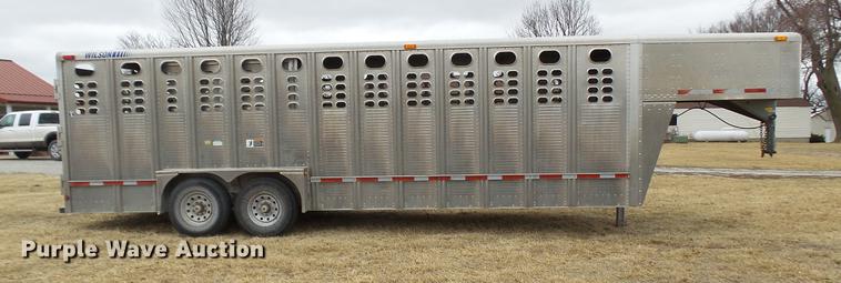 image for item DP9576 2006 Wilson PSGN-3724T livestock trailer