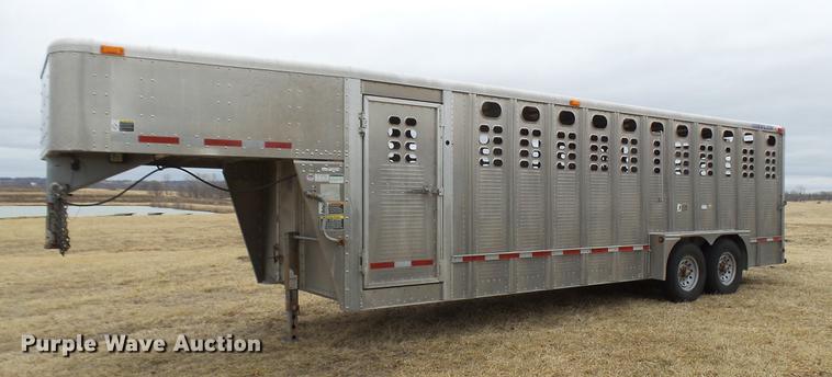 image for item DP9576 2006 Wilson PSGN-3724T livestock trailer