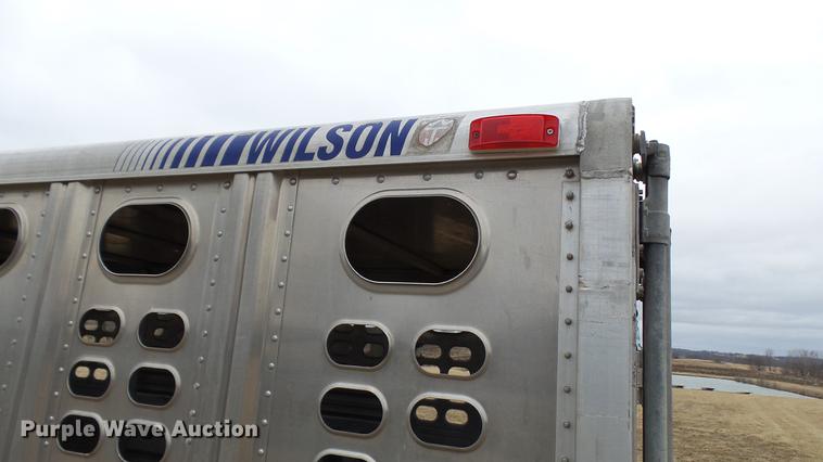 image for item DP9576 2006 Wilson PSGN-3724T livestock trailer