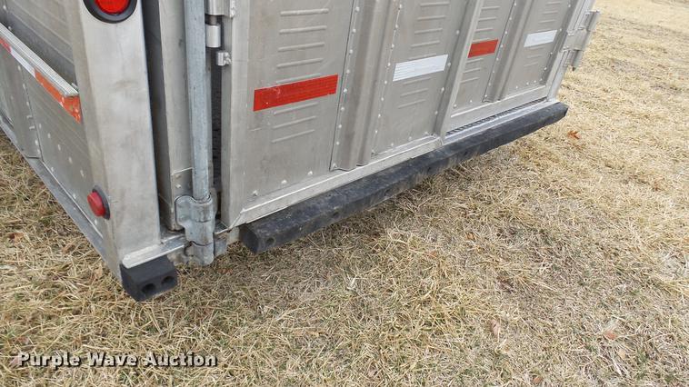 image for item DP9576 2006 Wilson PSGN-3724T livestock trailer
