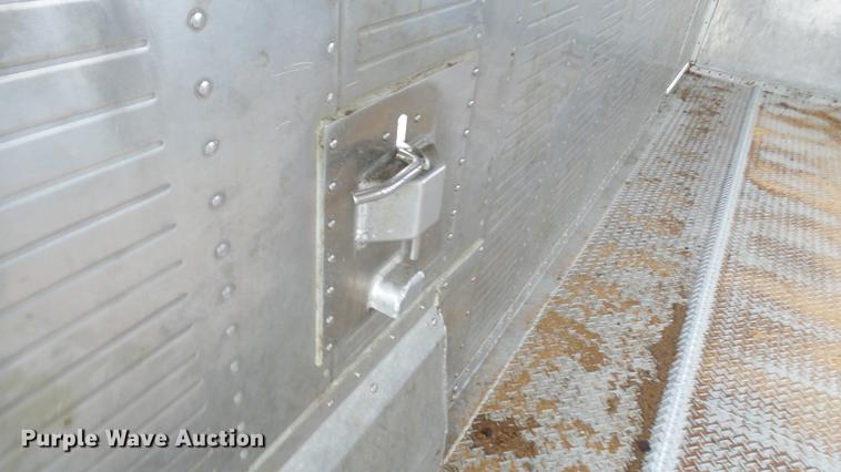 image for item DP9576 2006 Wilson PSGN-3724T livestock trailer