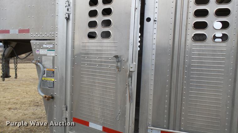 image for item DP9576 2006 Wilson PSGN-3724T livestock trailer