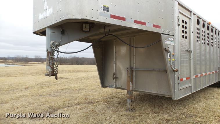 image for item DP9576 2006 Wilson PSGN-3724T livestock trailer