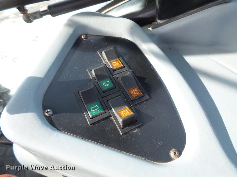 image for item DV9552 2009 New Holland TD5050 MFWD tractor