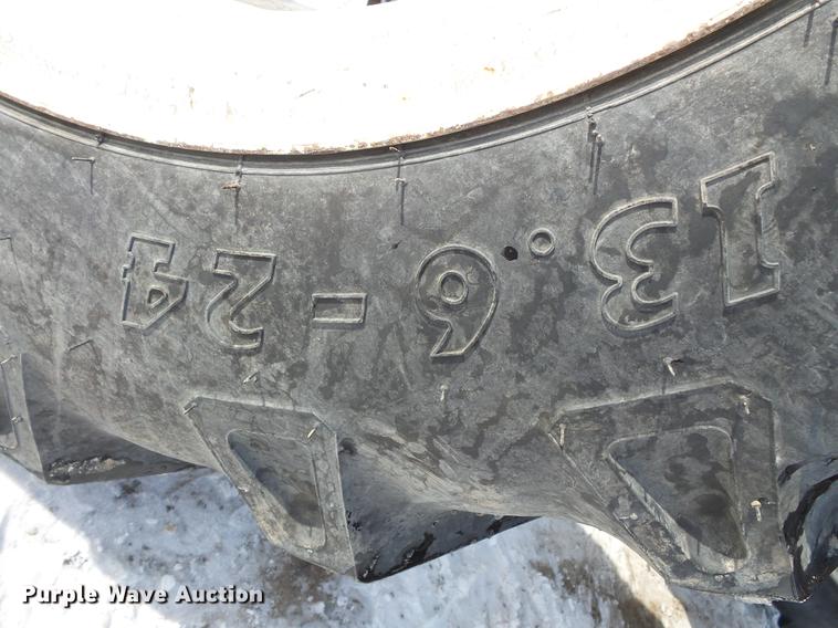 image for item DV9552 2009 New Holland TD5050 MFWD tractor