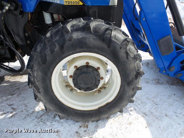 image for item DV9552 2009 New Holland TD5050 MFWD tractor