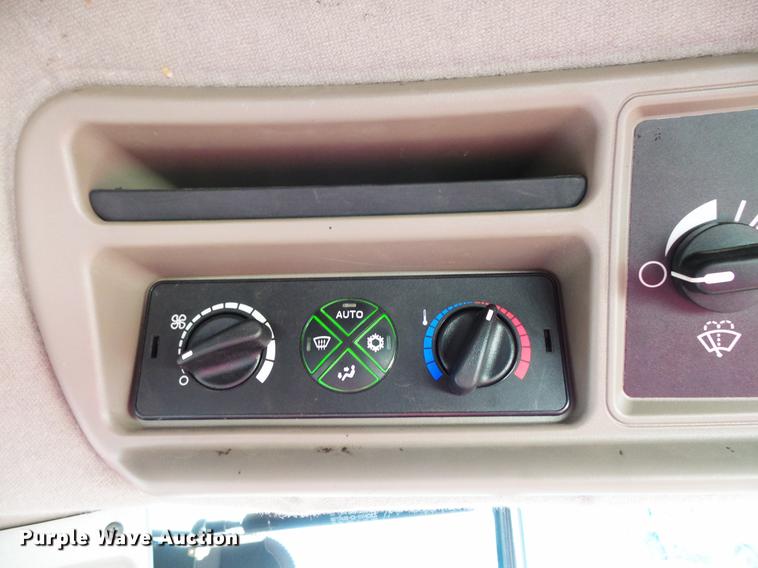 image for item DV9571 2011 Case IH 500 Quadtrac 4WD tractor