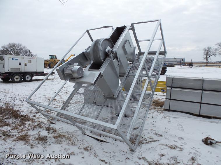 Grain leg in Toronto, SD Item EA9698 sold Purple Wave