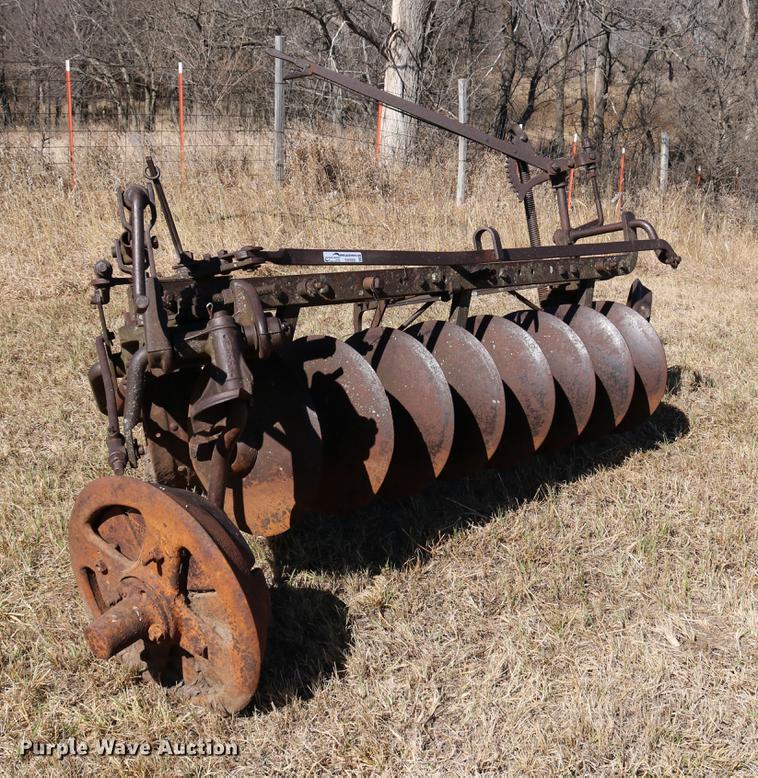 John Deere oneway disk in Delphos, KS Item EW9006 sold Purple Wave
