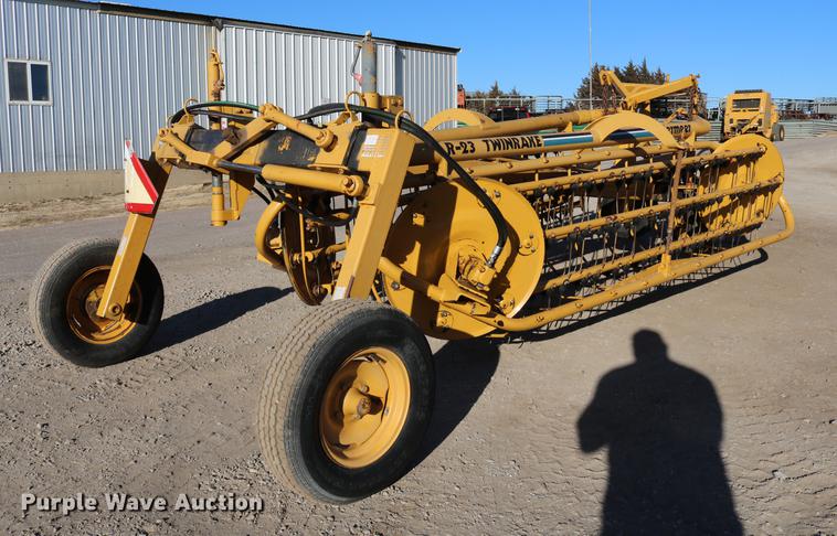 image for item EW9008 1995 Vermeer R23 hay rake