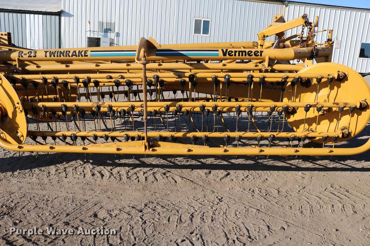 image for item EW9008 1995 Vermeer R23 hay rake