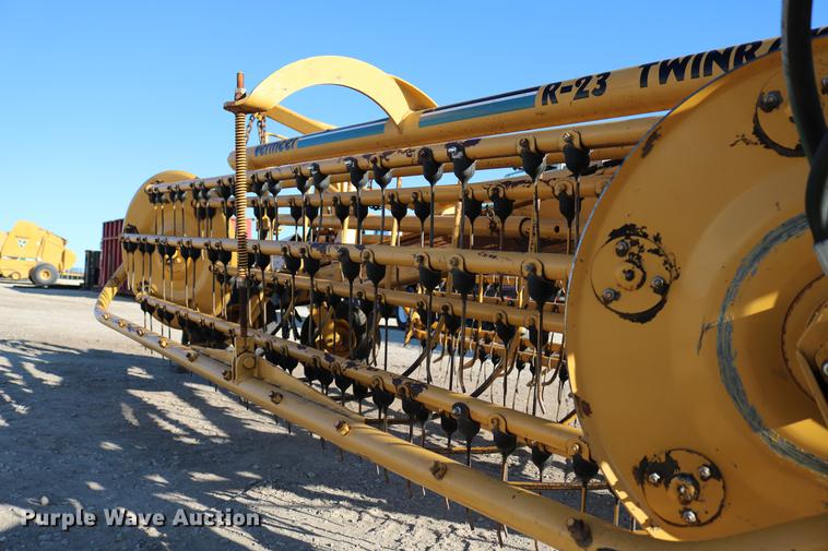 image for item EW9008 1995 Vermeer R23 hay rake