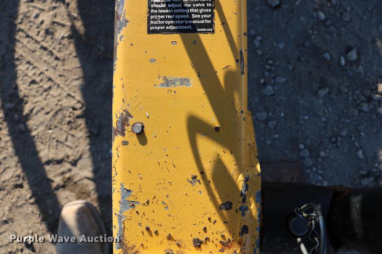 image for item EW9008 1995 Vermeer R23 hay rake