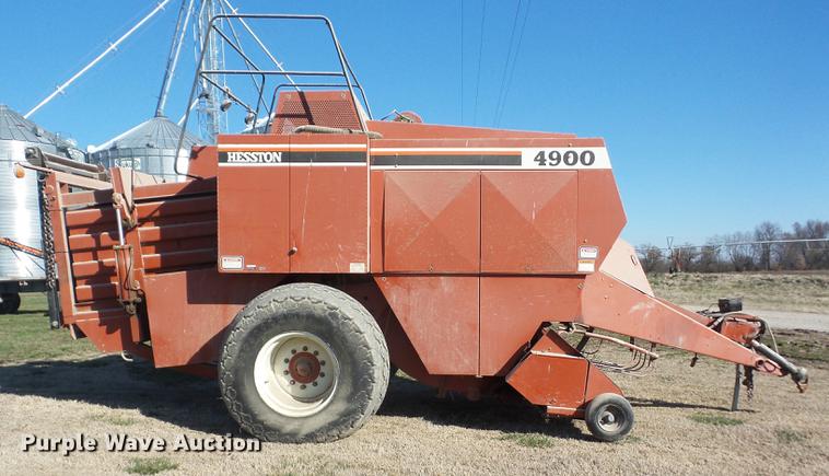 image for item H1556 1998 Hesston 4900 large square baler