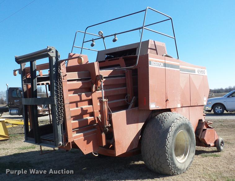 image for item H1556 1998 Hesston 4900 large square baler