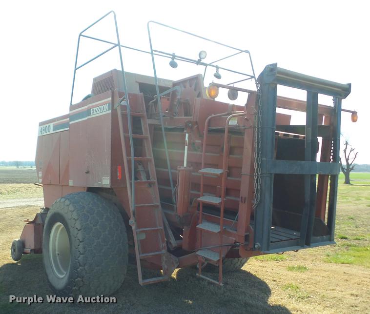 image for item H1556 1998 Hesston 4900 large square baler