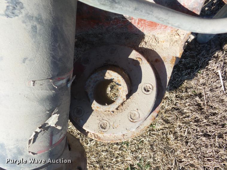 image for item H1556 1998 Hesston 4900 large square baler