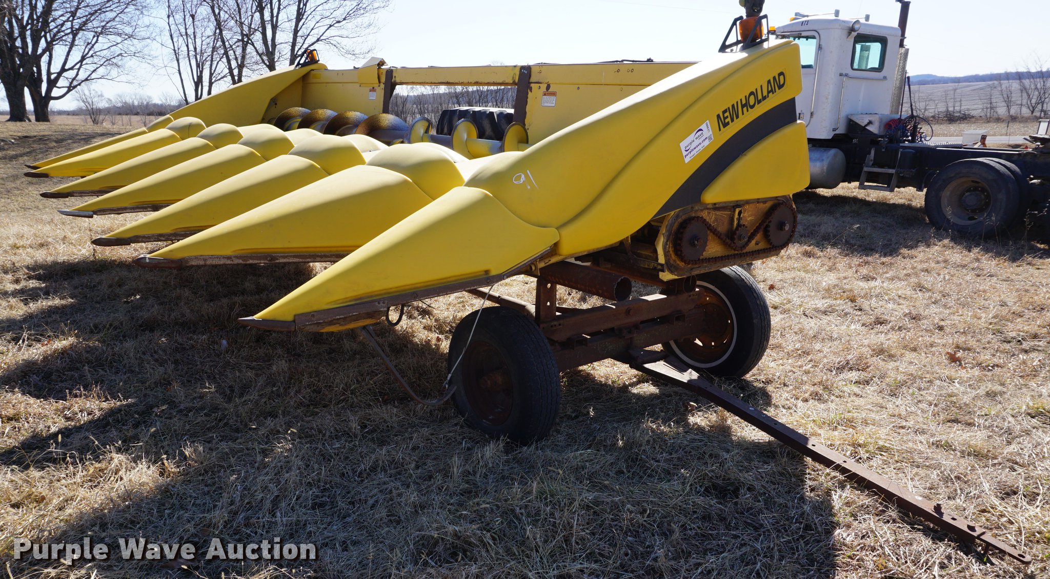 1999 New Holland 996 corn head in Holton, KS | Item DE3085 sold ...