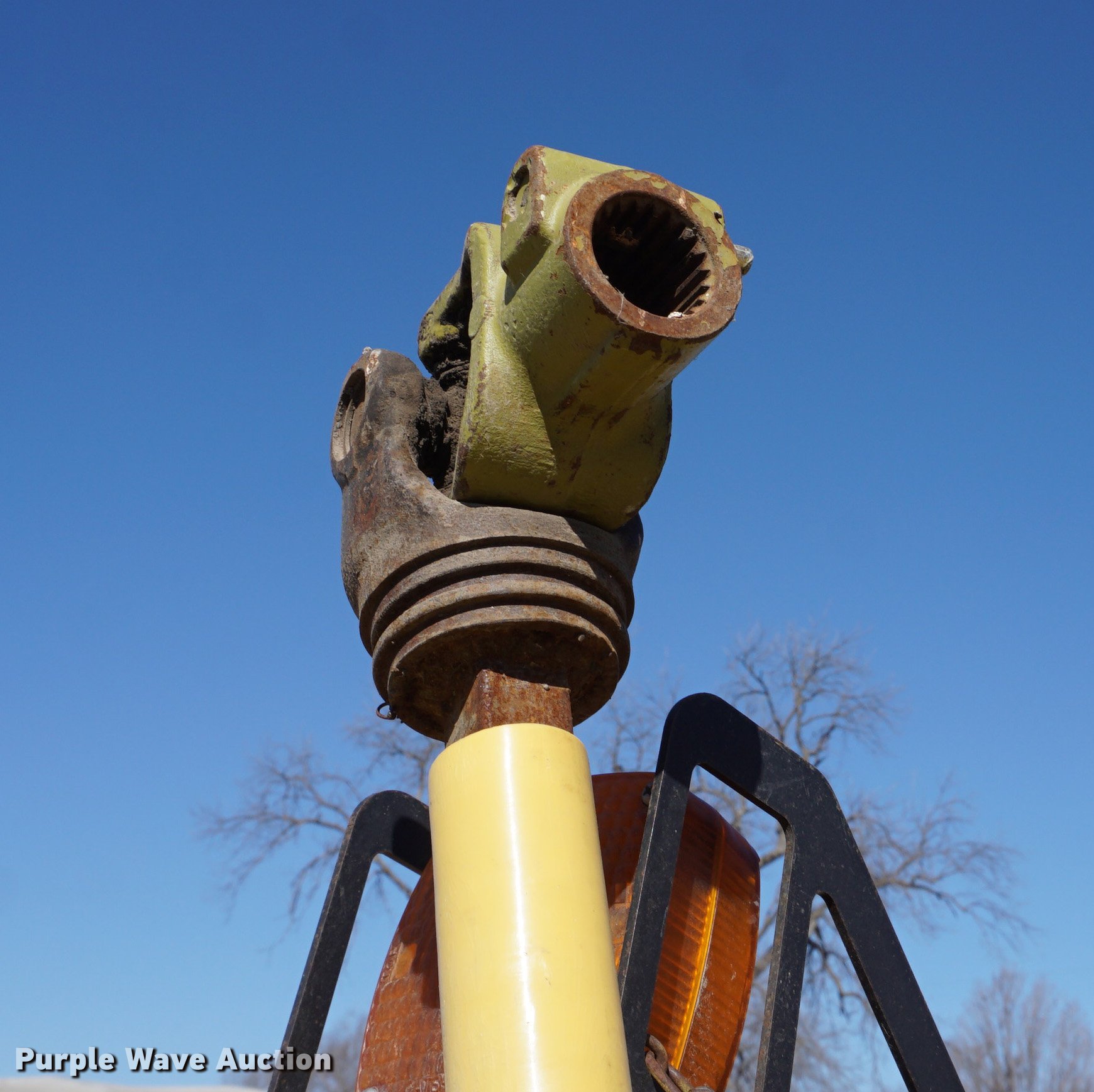 1999 New Holland 996 corn head in Holton, KS | Item DE3085 sold ...