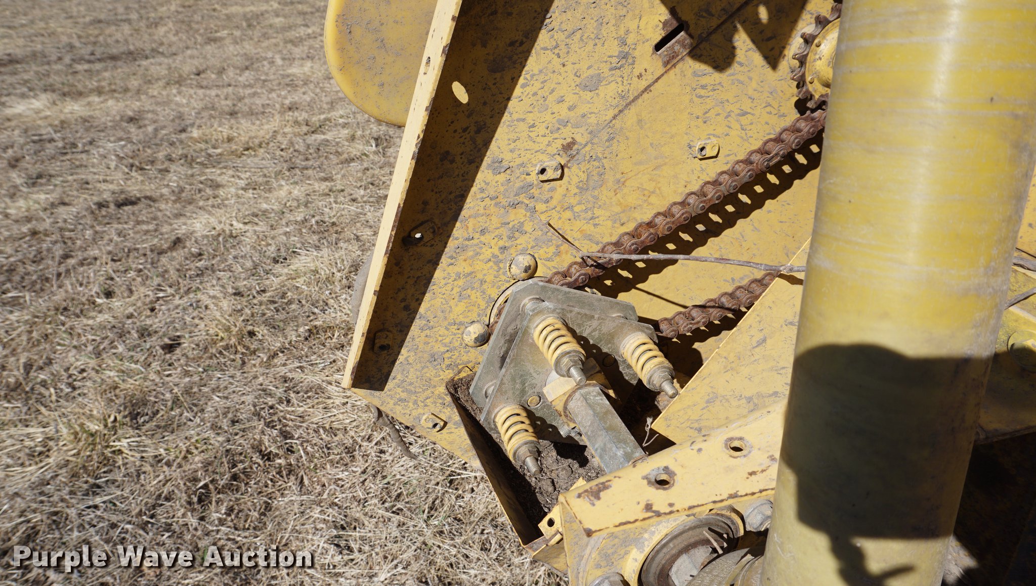 1999 New Holland 996 corn head in Holton, KS | Item DE3085 sold ...